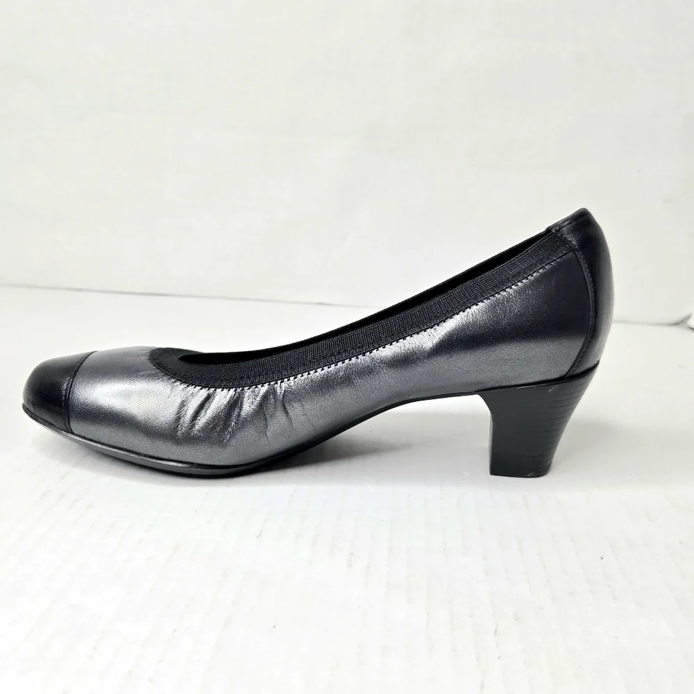 Munro American Leather Pumps. Gray/black. 6.5 W